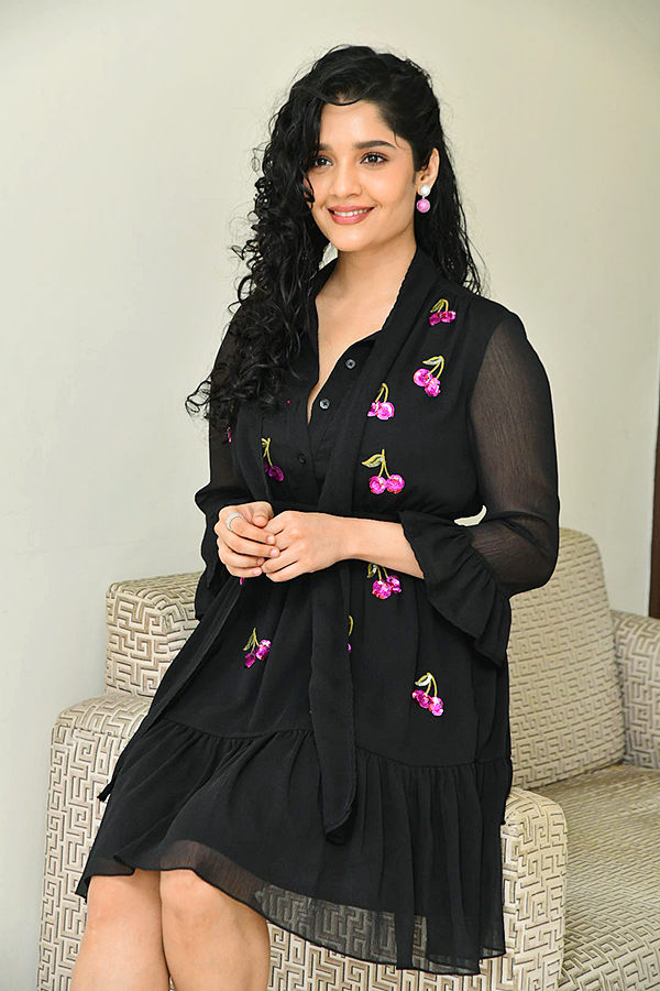 Ritika_20Singh_20Latest_20Pictures-26.jpg 25
