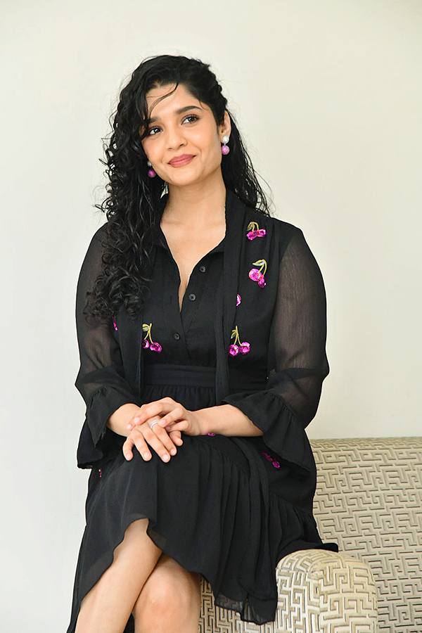 Ritika_20Singh_20Latest_20Pictures-6.jpg 6