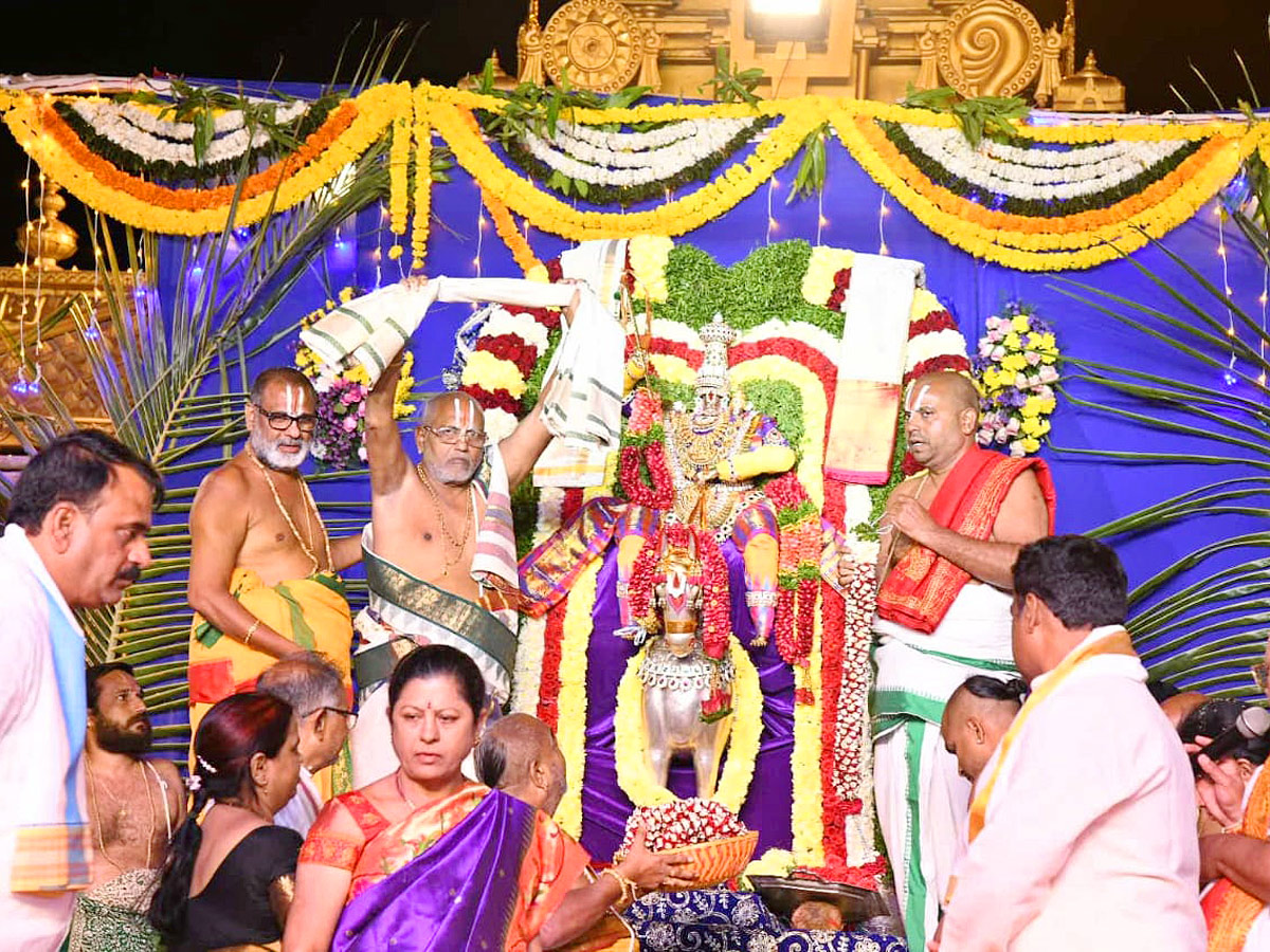 Yadagirigutta_20Brahmotsavam_202023_20Photos-17.jpg 17