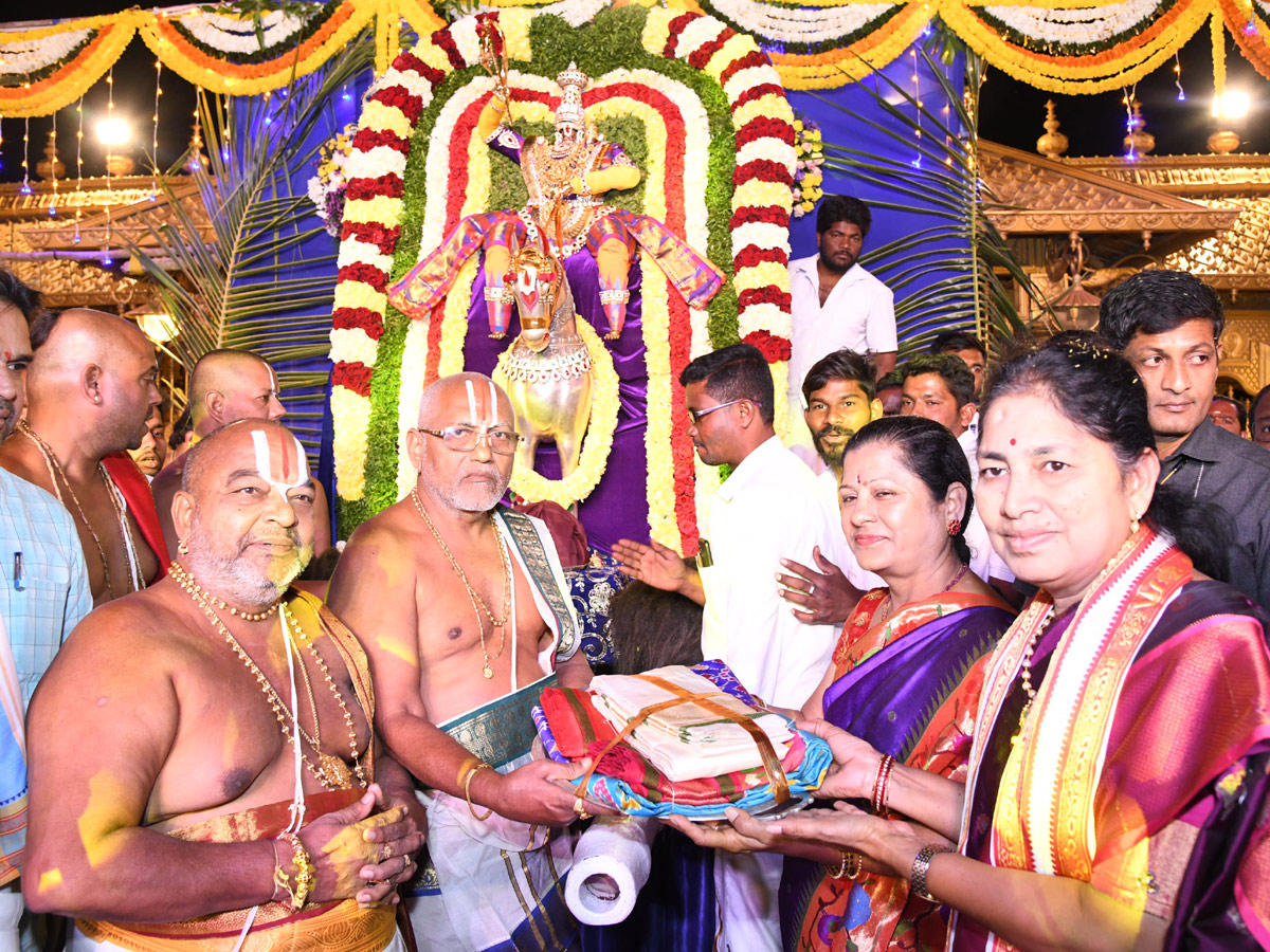 Yadagirigutta_20Brahmotsavam_202023_20Photos-29.jpg 28