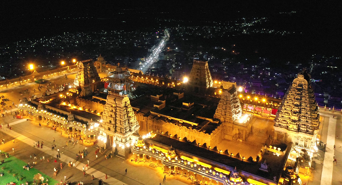 Yadagirigutta_20Brahmotsavam_202023_20Photos-31.jpg 30