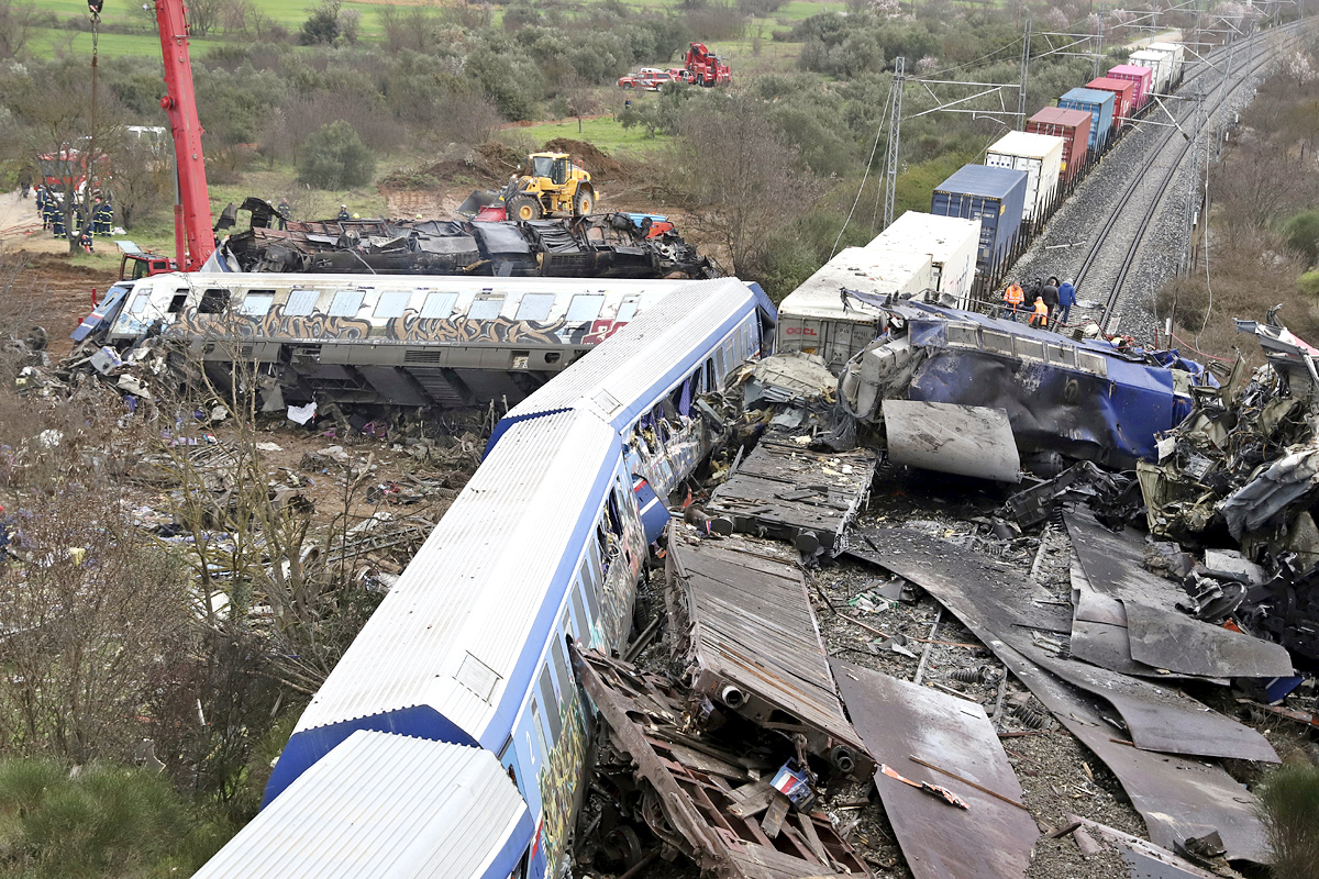 010320231030-Greece-Train-C.jpg 13