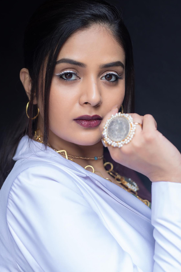 Sreemukhi-9.jpg 11