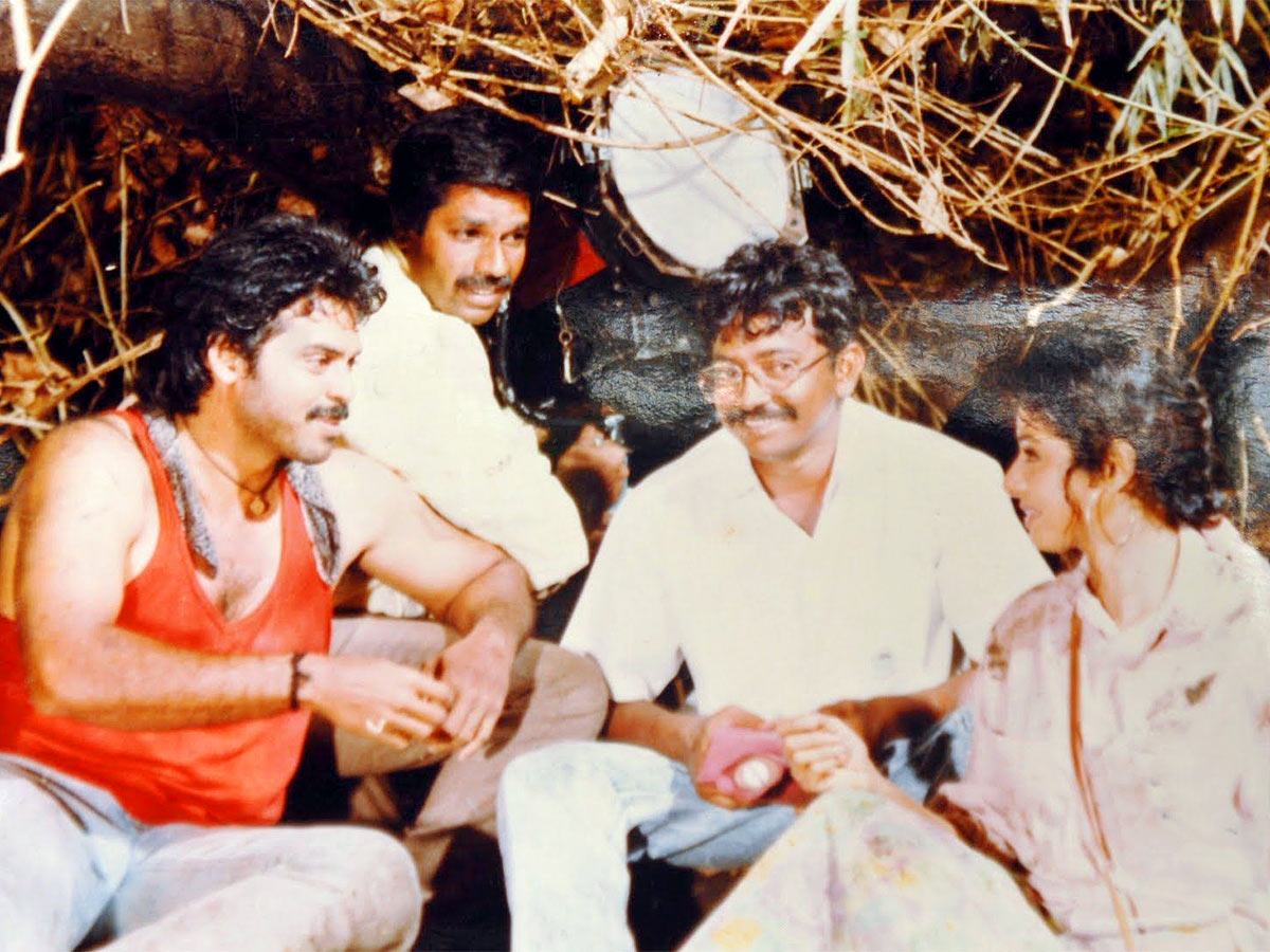 InPics_20Director_20Ram_20Gopal_20Varma_20Rare_20And_20Unseen_20Photos-4.jpg 4
