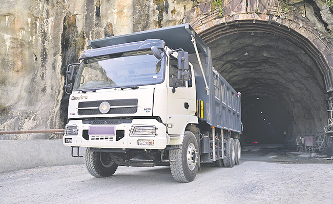 OLECTRA-E-TRUCK.jpg