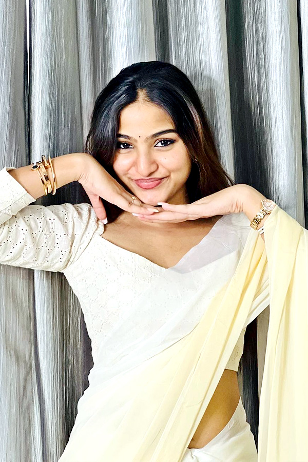 Pranavi-Manukonda-5.jpg 7