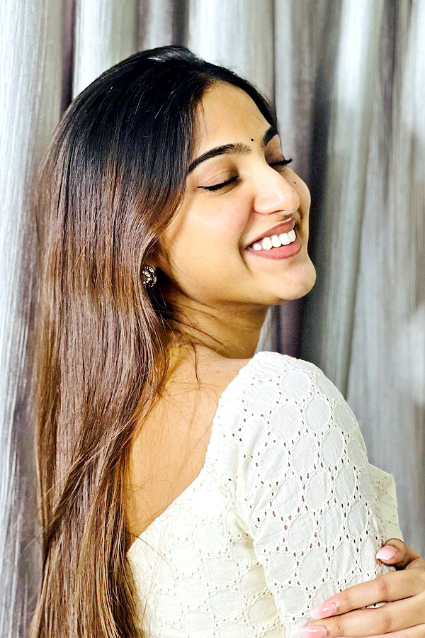 Pranavi-Manukonda-6.jpg 8