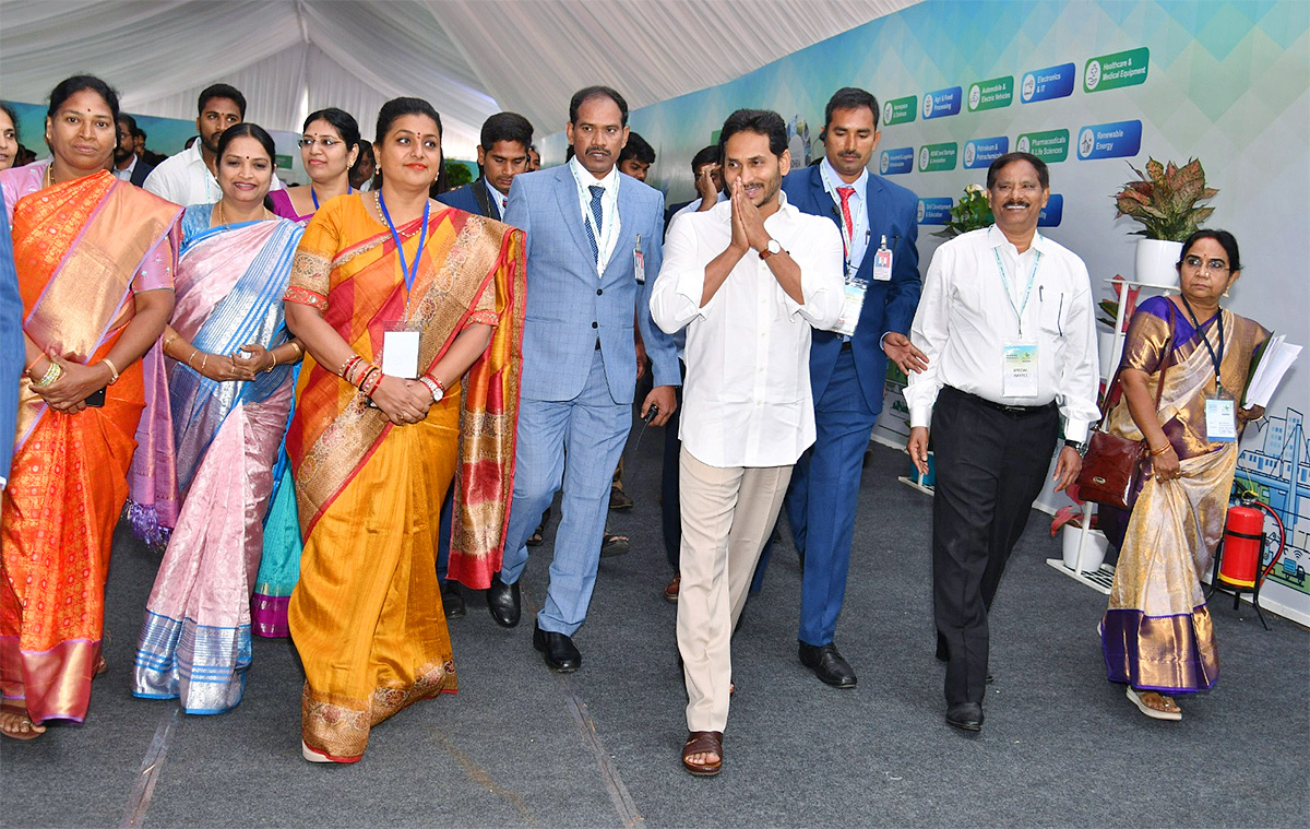 CM_20YS_20Jagan_20inaugurates_20Andhra_20Pradesh_20Global_20Investors_20Summit_202023_3.jpg 3