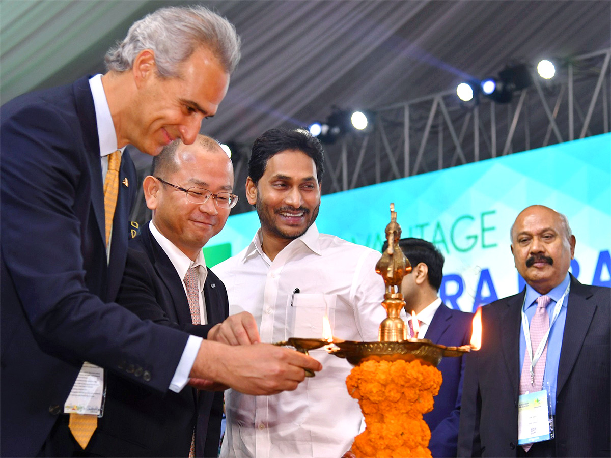 CM_20YS_20Jagan_20inaugurates_20Andhra_20Pradesh_20Global_20Investors_20Summit_202023_9.jpg 9