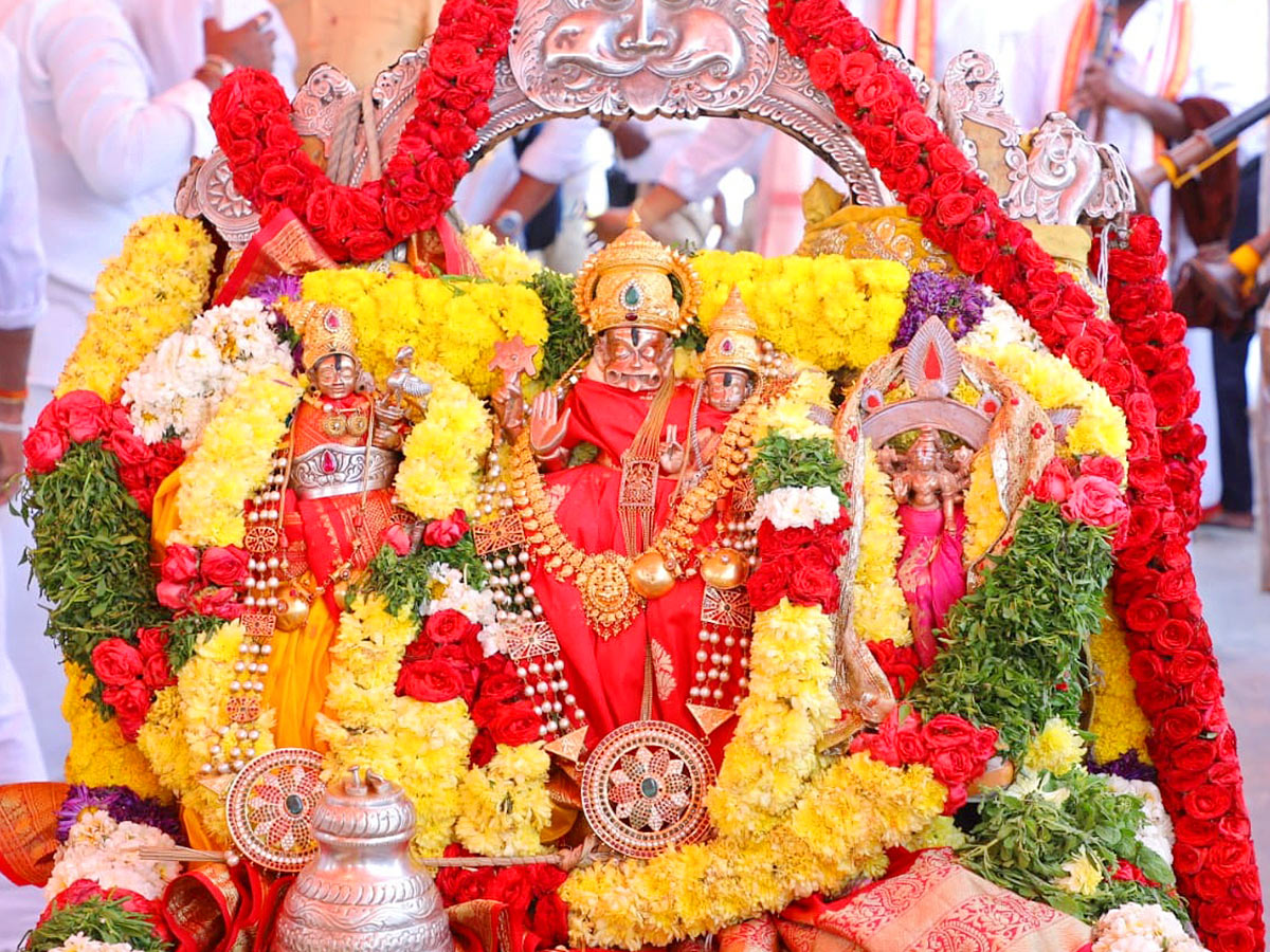 Yadagirigutta_20Narasimha_20Temple_20Brahmotsavams_202023-1.jpg 1