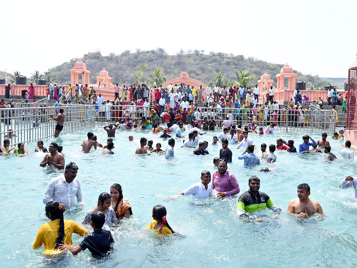 Yadagirigutta_20Narasimha_20Temple_20Brahmotsavams_202023-14.jpg 12