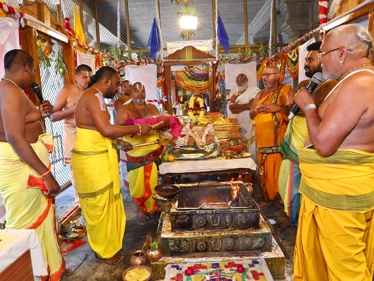 Yadagirigutta_20Narasimha_20Temple_20Brahmotsavams_202023-20.jpg 17