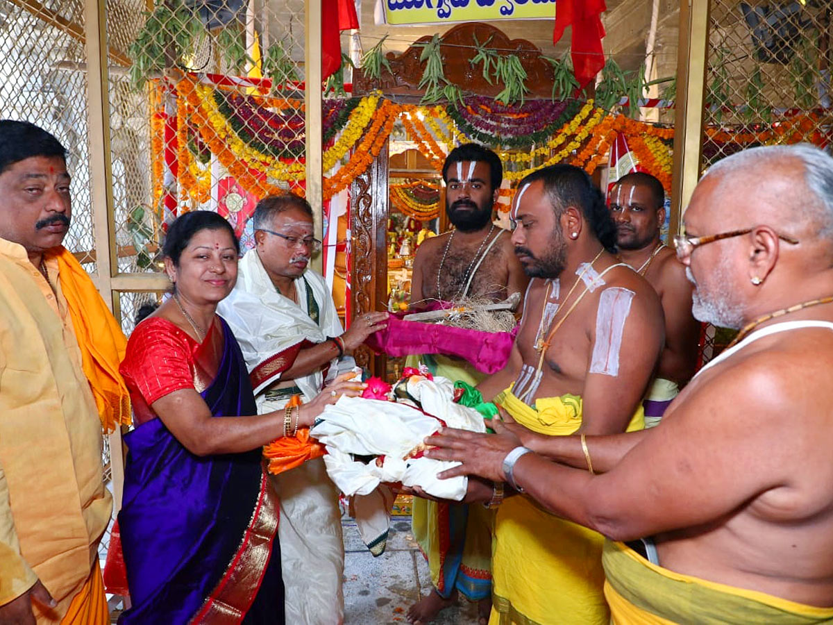 Yadagirigutta_20Narasimha_20Temple_20Brahmotsavams_202023-21.jpg 18