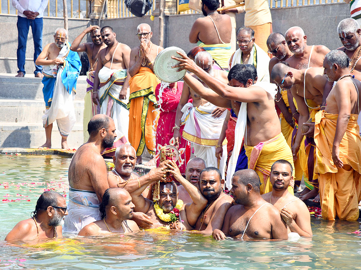 Yadagirigutta_20Narasimha_20Temple_20Brahmotsavams_202023-4.jpg 4