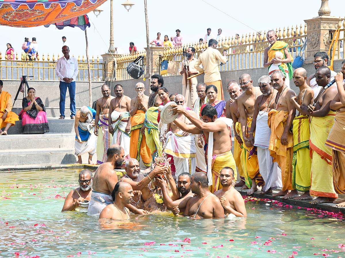 Yadagirigutta_20Narasimha_20Temple_20Brahmotsavams_202023-5.jpg 5