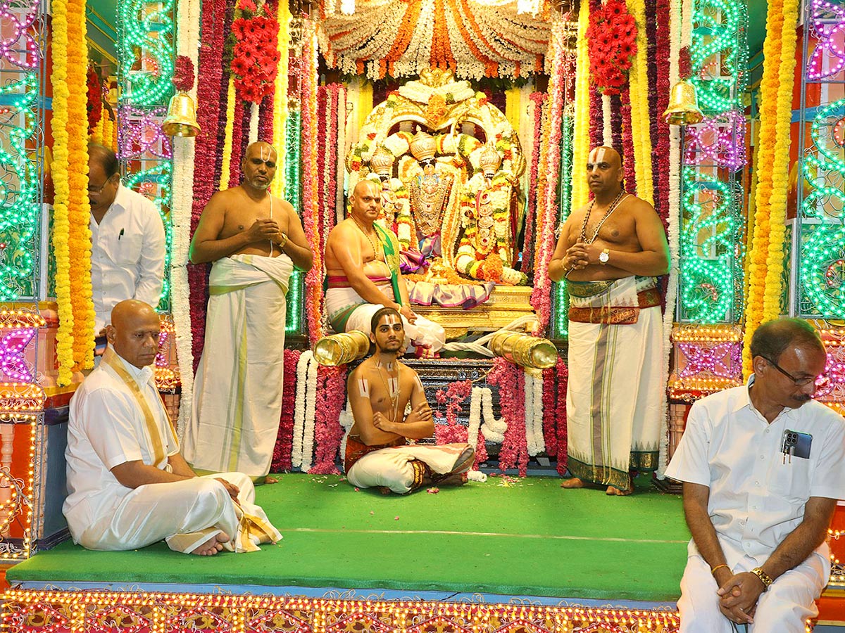 Srivari_20Salakatla_20Theppanotsavam_20in_20Tirumala-11.jpg 11