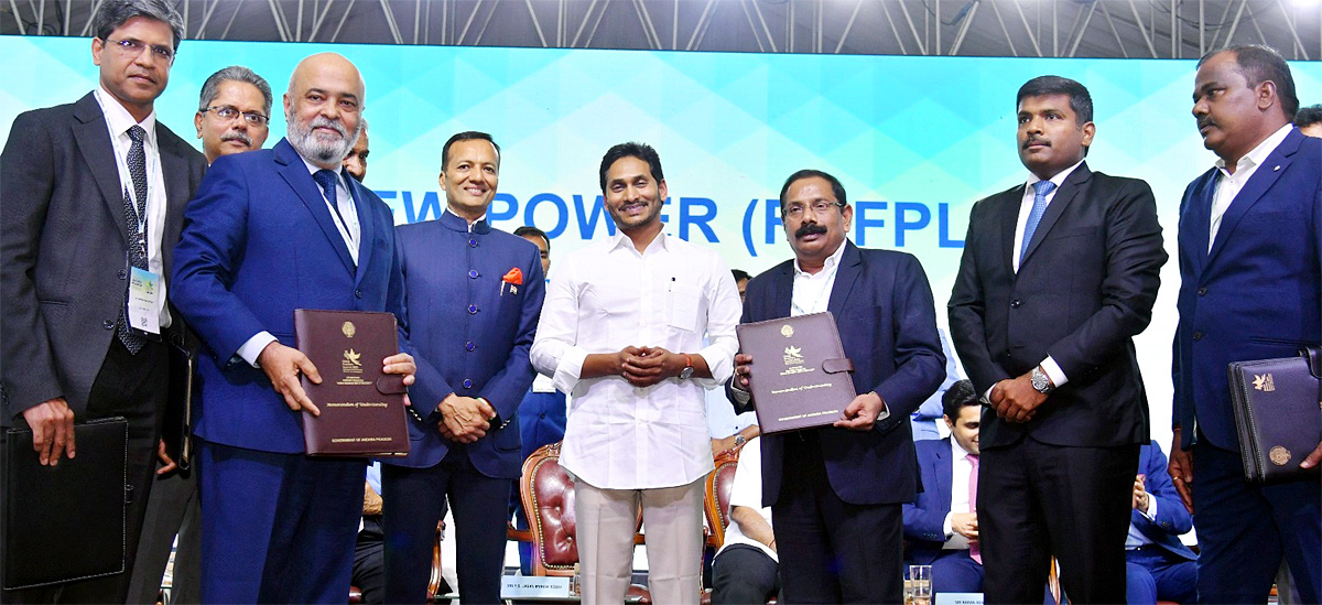Visakha_20GIS_20MoU_20with_20leading_20companies-5.jpg 5