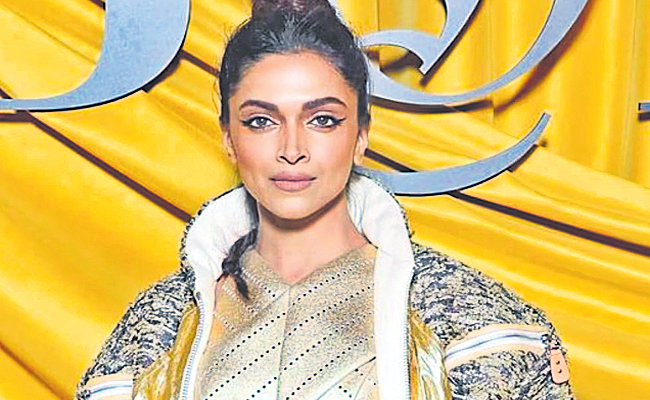 deepika.jpg