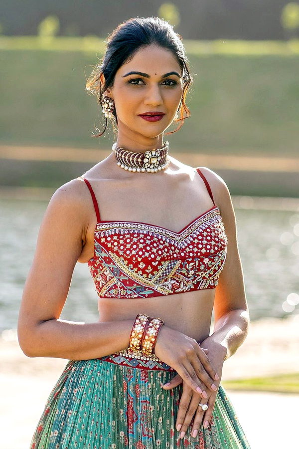 AlluSnehaReddy-11.jpg 17