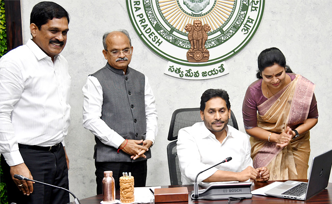 YS-JAGAN.jpg