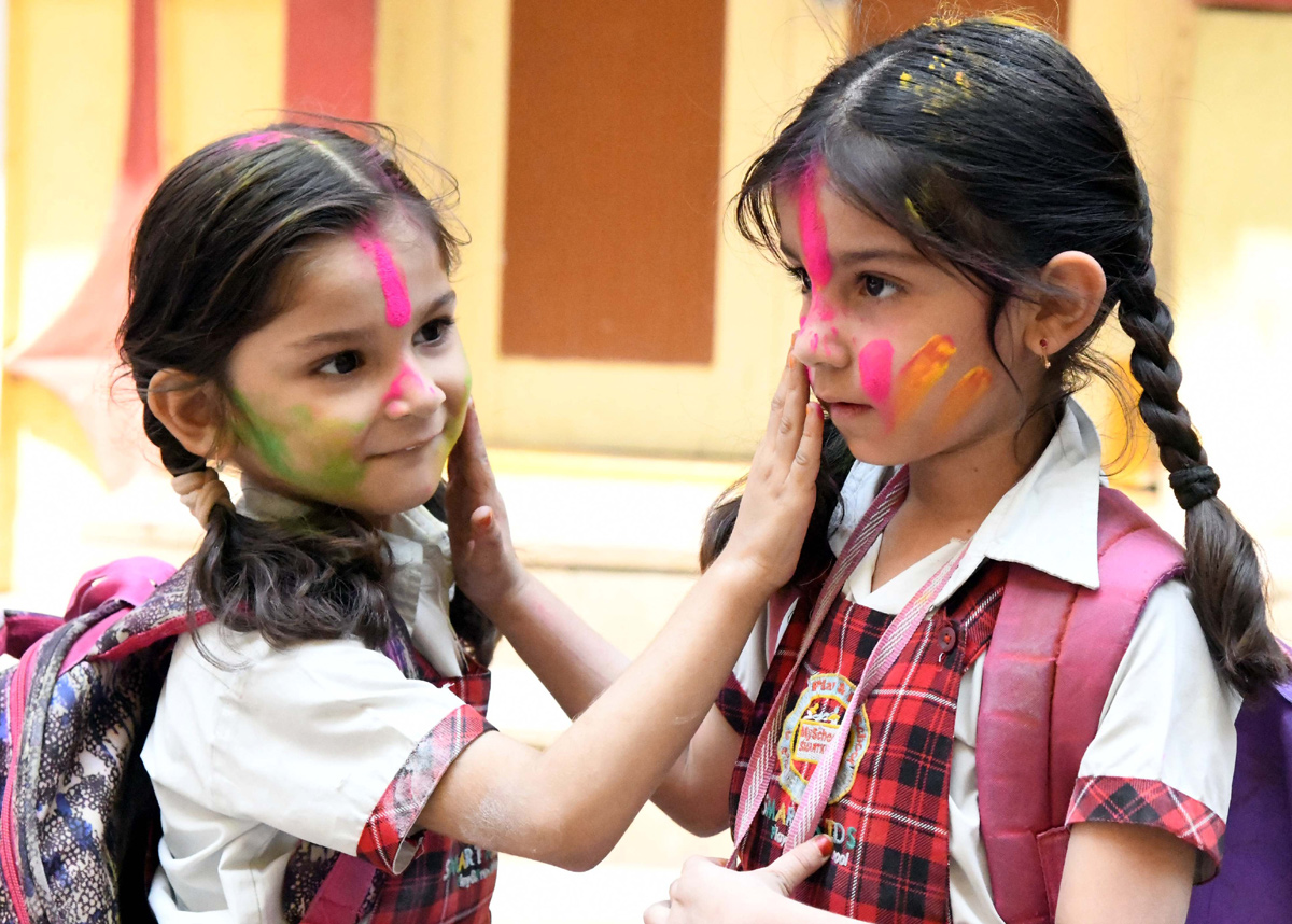 BEGAM-BAZAR-HOLI-_281_29.jpg 1