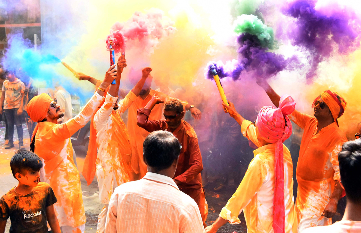 BEGAM-BAZAR-HOLI-_283_29.jpg 3