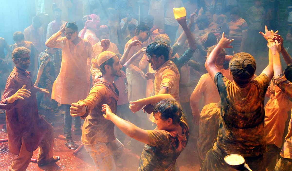 BEGAM-BAZAR-HOLI-_287_29.jpg 7
