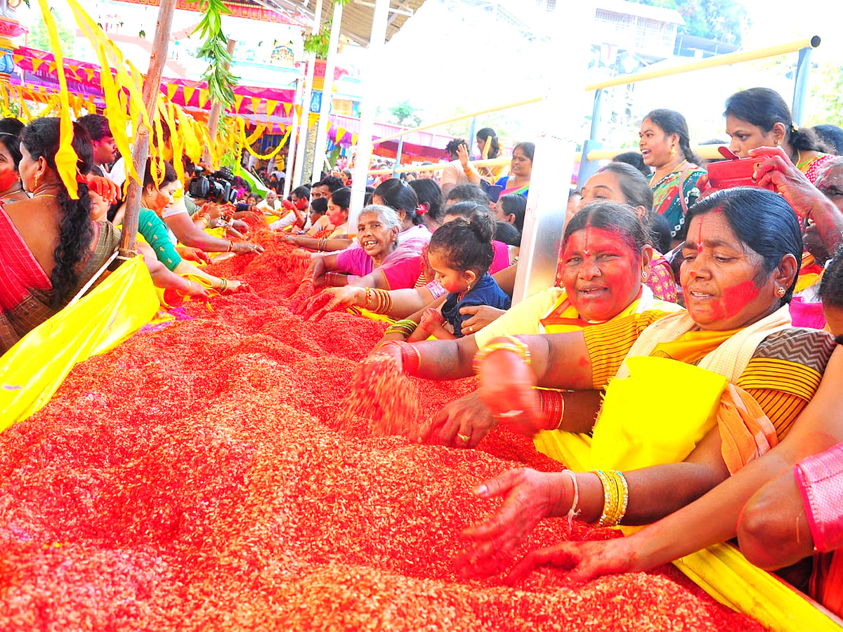 Vasanthotsavam_20at_20Bhadradri_20temple_20Photos-13.jpg 13