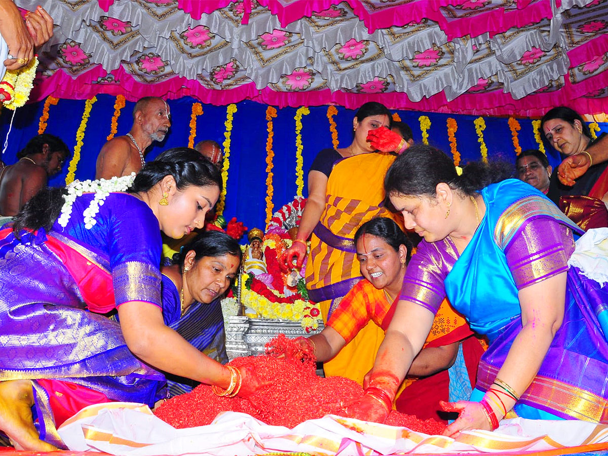 Vasanthotsavam_20at_20Bhadradri_20temple_20Photos-15.jpg 15