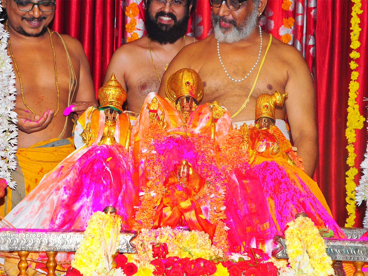 Vasanthotsavam_20at_20Bhadradri_20temple_20Photos-5.jpg 5