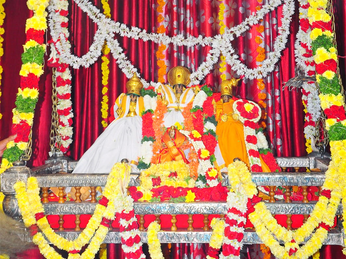 Vasanthotsavam_20at_20Bhadradri_20temple_20Photos-6.jpg 6