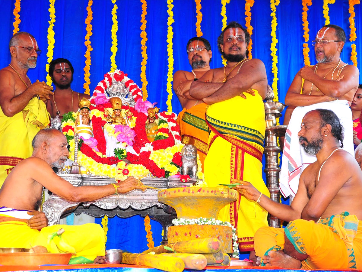 Vasanthotsavam_20at_20Bhadradri_20temple_20Photos-8.jpg 8