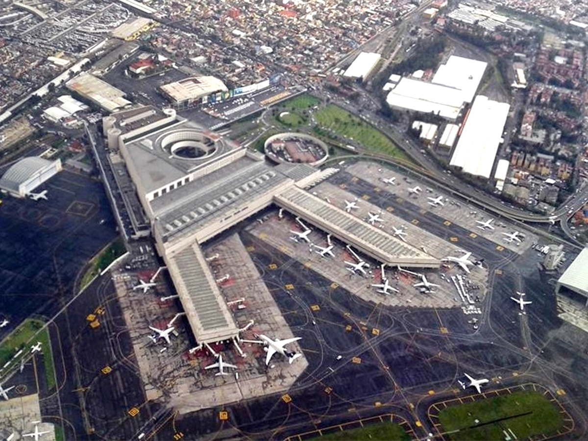 003_20Mexico_20City_20International_20Airport.jpg 4