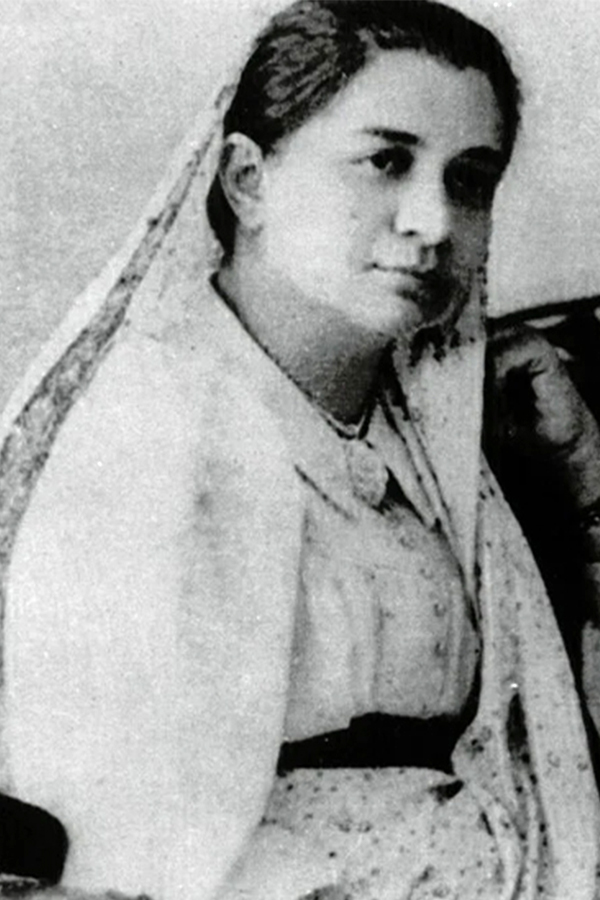007_20Madam_20Bhikaji_20Cama.jpg 8
