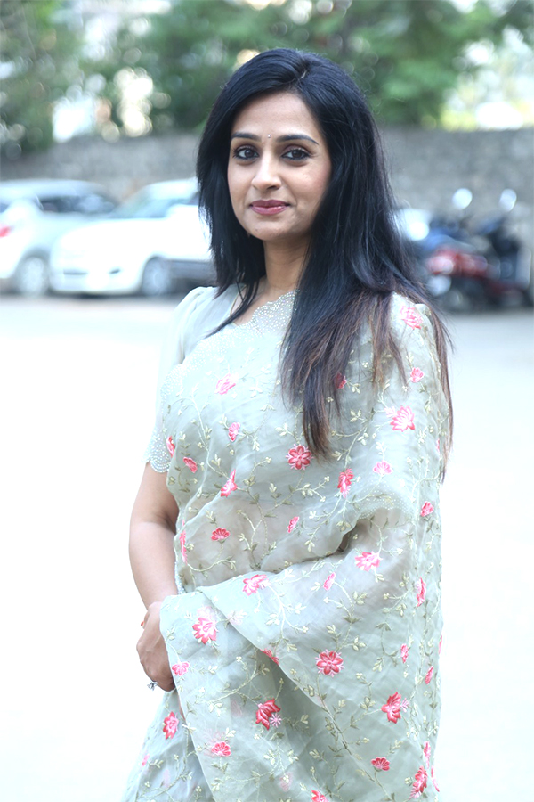 Actress_20Laya_20Latest_20Photos_20Viral_18.jpg 16