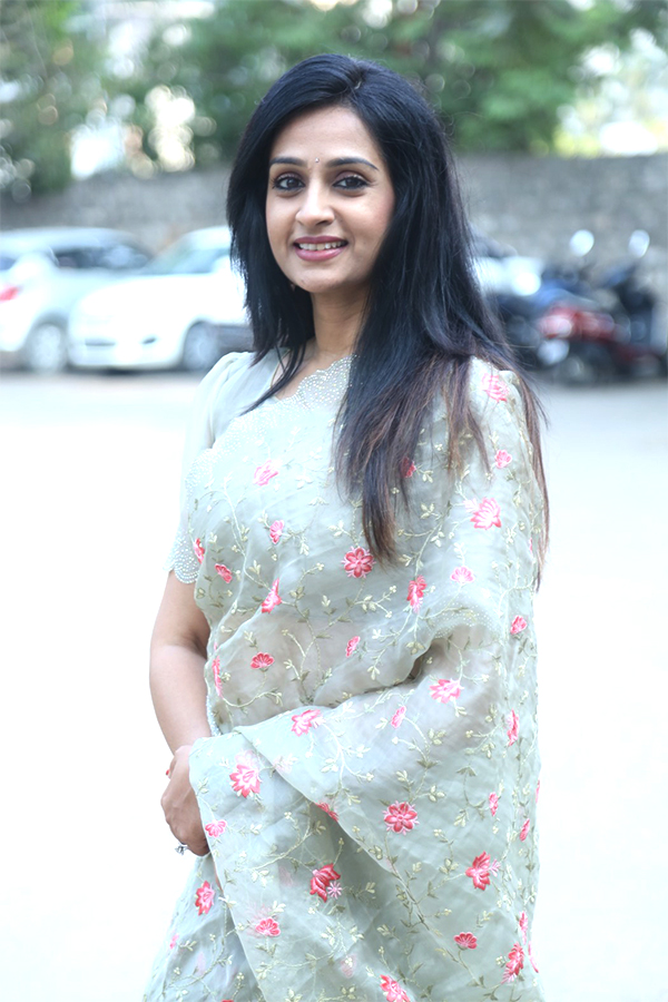 Actress_20Laya_20Latest_20Photos_20Viral_19.jpg 17