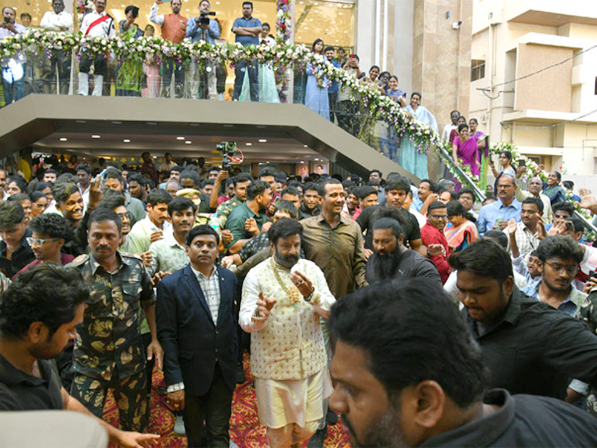 Jewellery_20Showroom_20Grand_20Opening_20By_20Balakrishna_20Photos-12.jpg 12