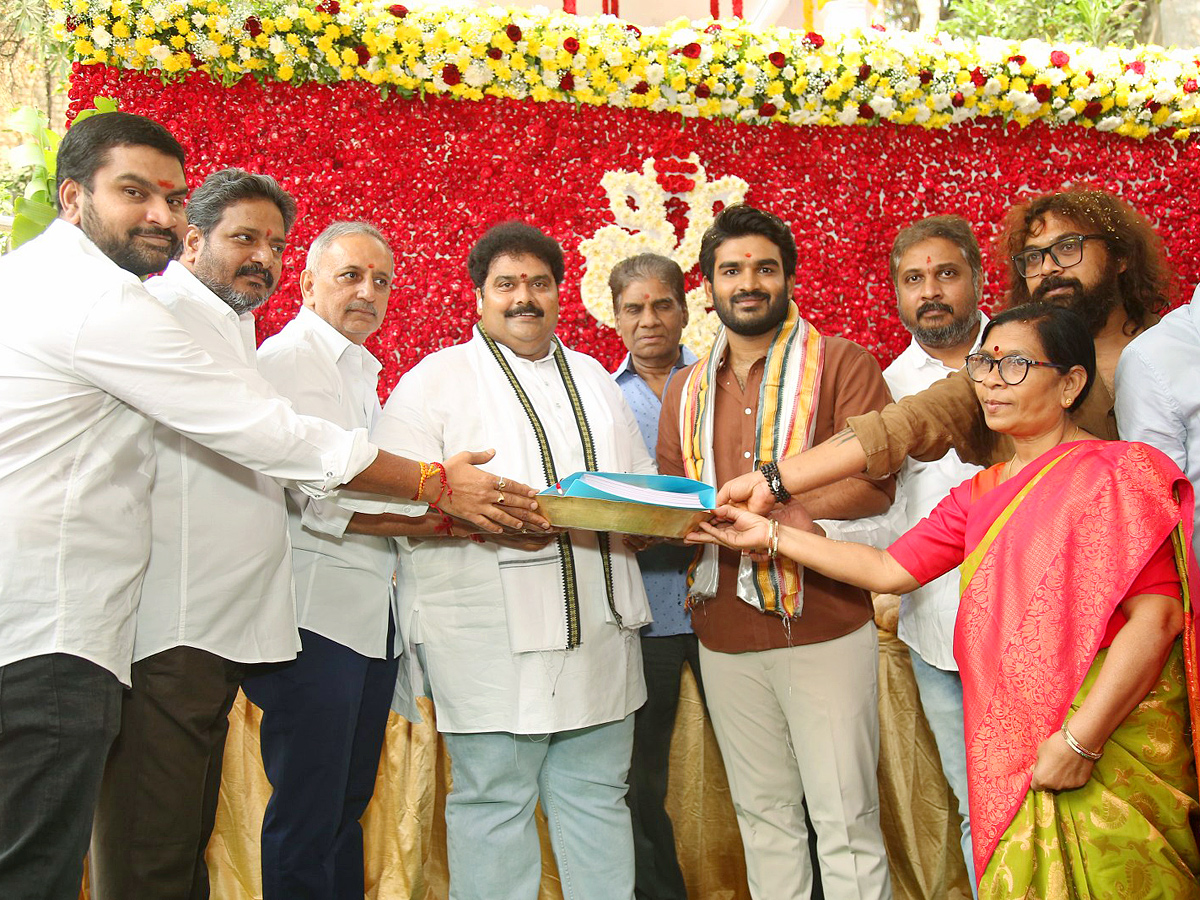 Kiran_20Abbavaram_20New_20Movie_20Opening_20Photos_4.jpg 5