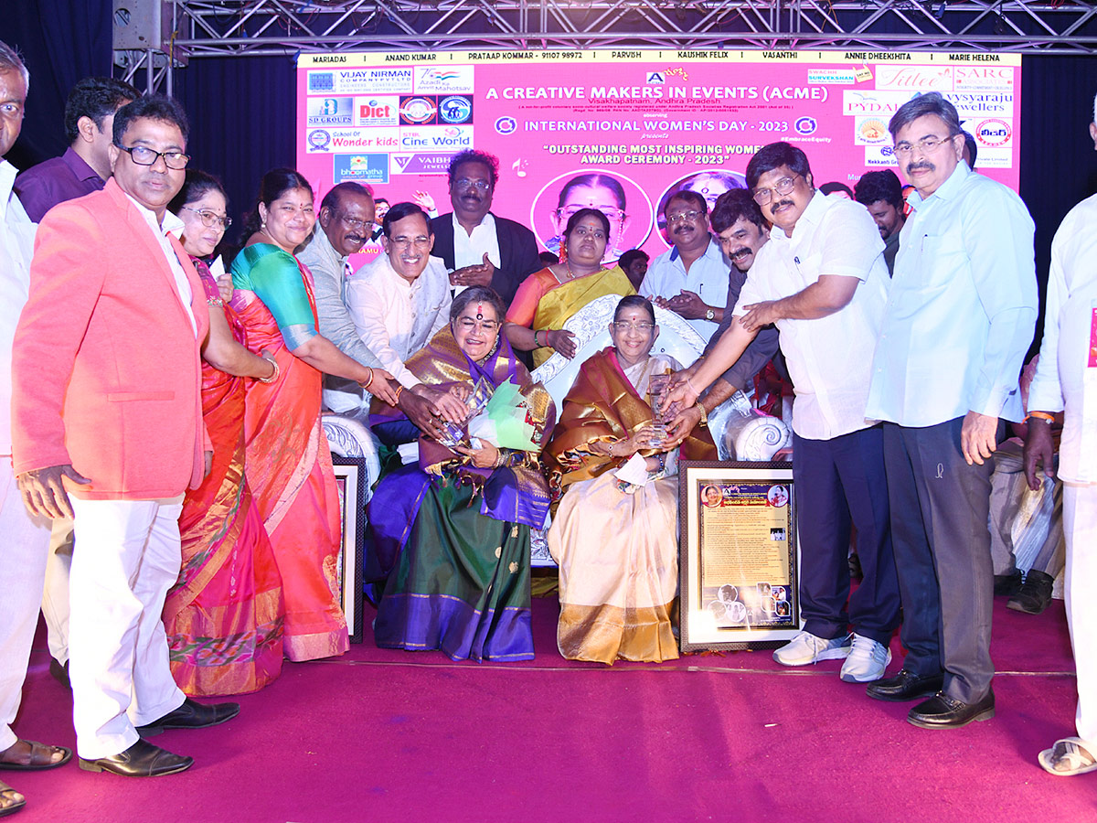 P_20Susheela_20and_20Usha_20Uthup_20in_20Visakhapatnam_20Photos-10.jpg 10