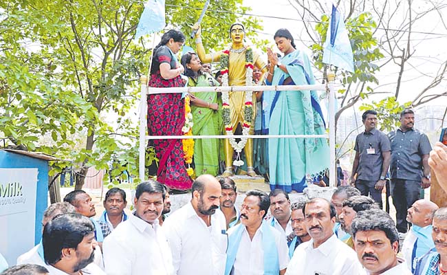 sharmila8.jpg