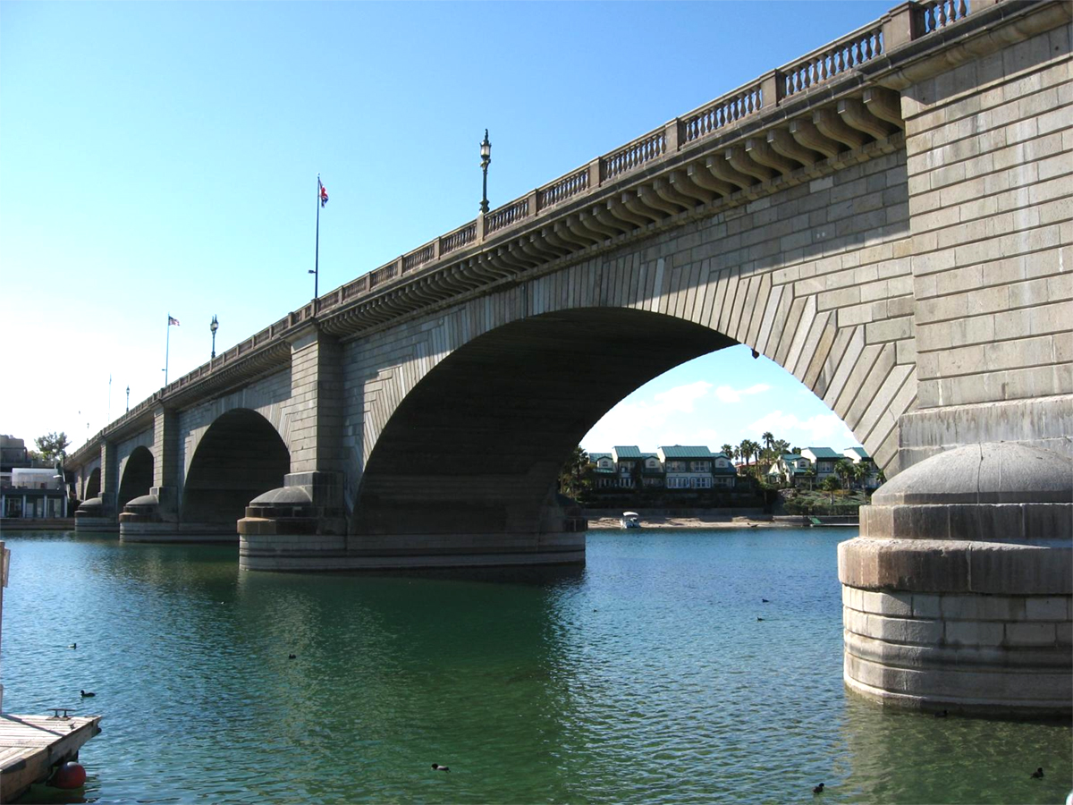 010_20London_20Bridge_20Lake_20Havasu_2C_20Arizona.jpg 11
