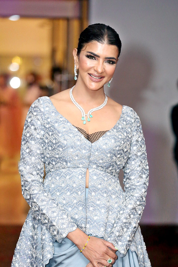 Manchu-Lakshmi--1.jpg 11