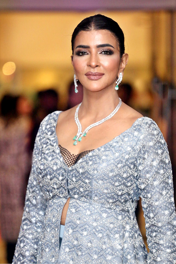 Manchu-Lakshmi--4.jpg 4