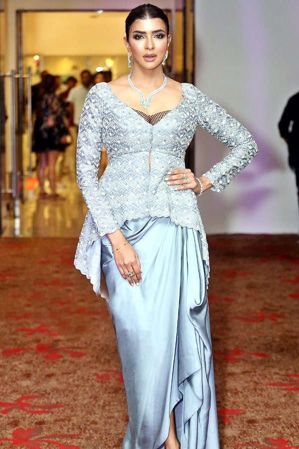 Manchu-Lakshmi--7.jpg 7