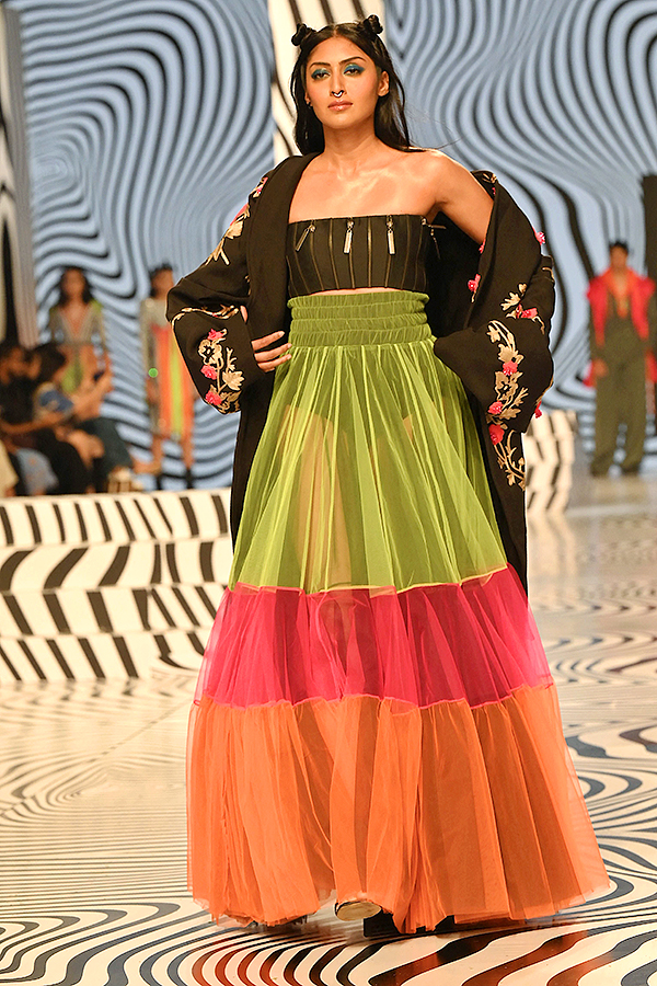 Lakme_20Fashion_20Week_202023_20Mumbai_42.jpg 41