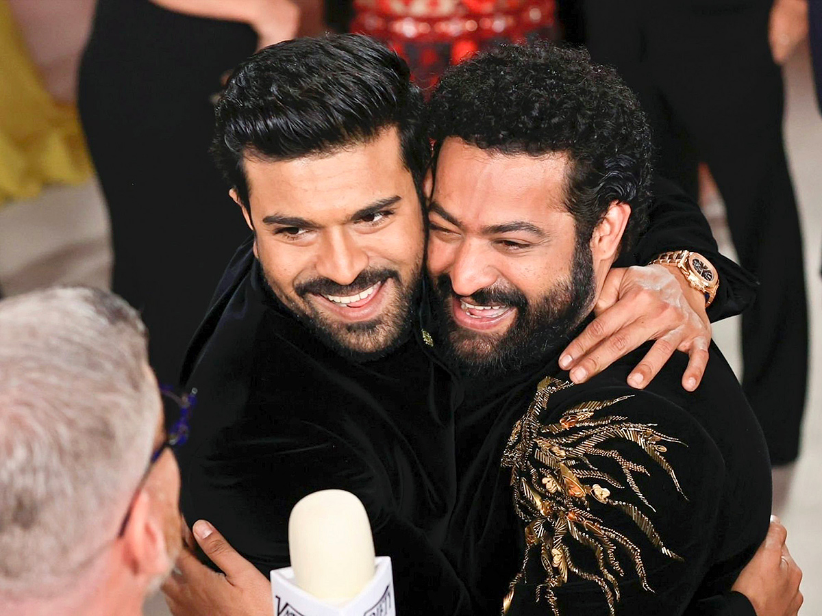 Oscar_20Awards_20Ceremony_202023_20Unseen_20Photos_20Of_20Ram_20Charan_20And_20Jr_20NTR_20From_20Oscars_2C_20Photos_20Viral-1.jpg 1