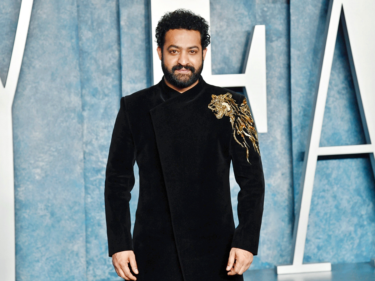 Oscar_20Awards_20Ceremony_202023_20Unseen_20Photos_20Of_20Ram_20Charan_20And_20Jr_20NTR_20From_20Oscars_2C_20Photos_20Viral-3.jpg 3