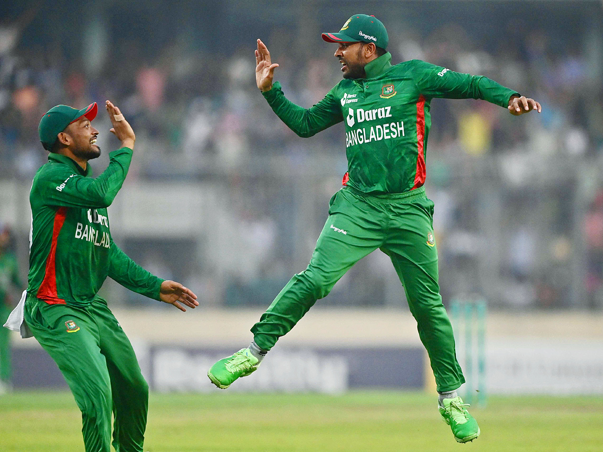 Bangladesh_20beat_20England_20to_20complete_20clean_20sweep_20Photos_10.jpg 12