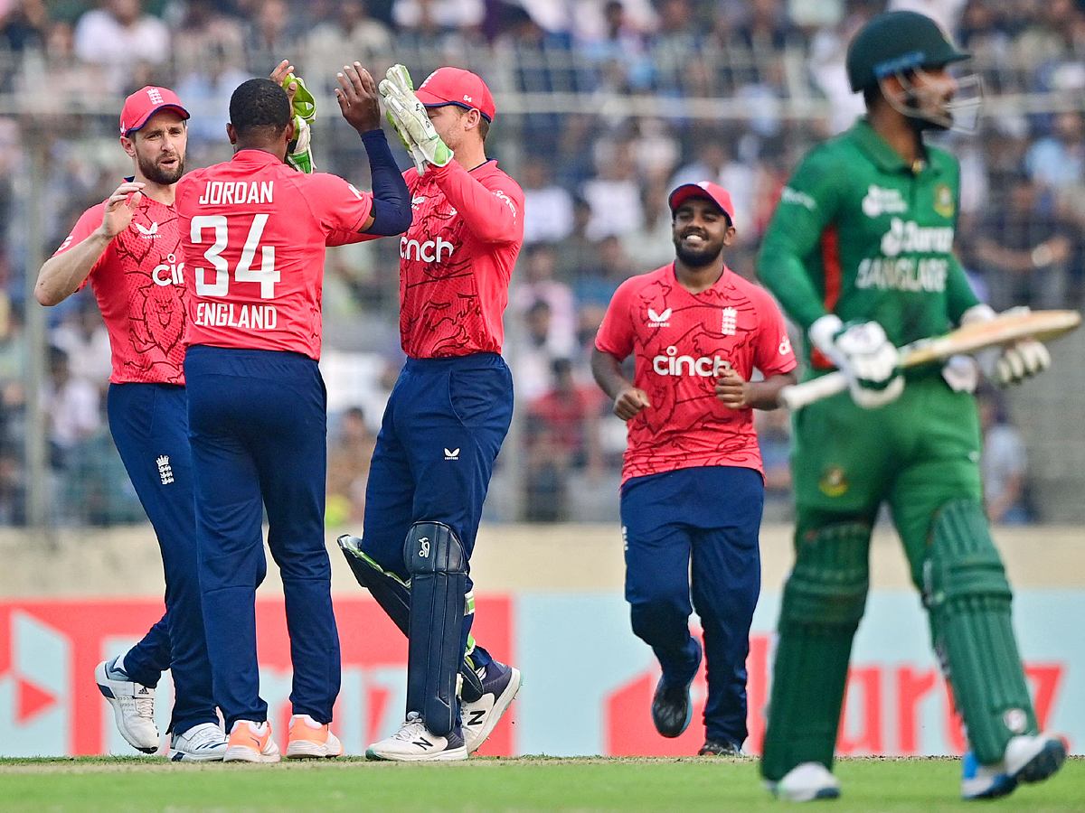 Bangladesh_20beat_20England_20to_20complete_20clean_20sweep_20Photos_11.jpg 13