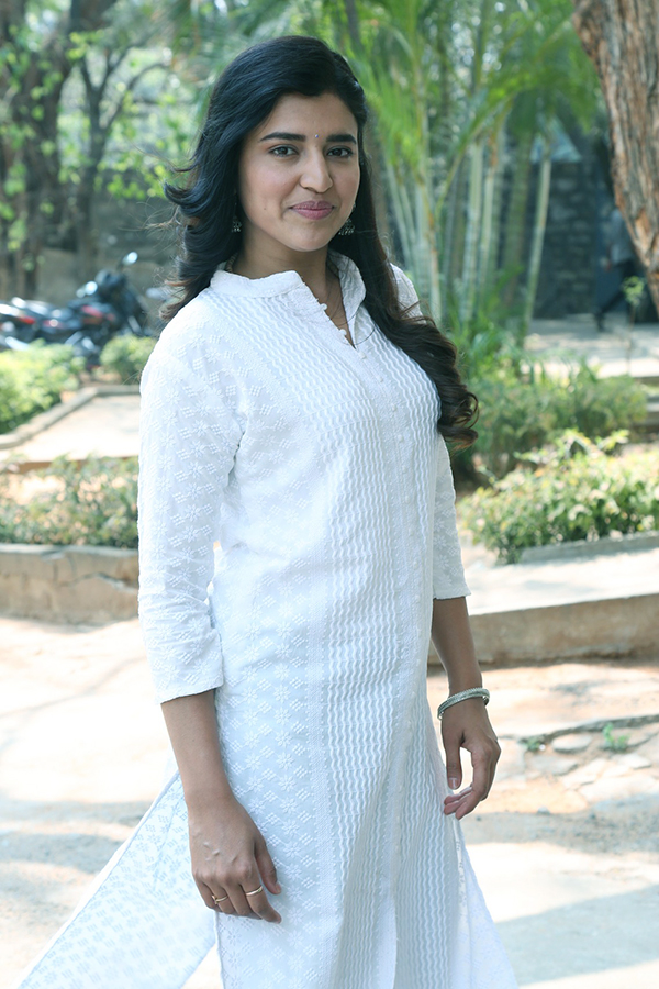 Actress_20Chitra_20Shukla_20Latest_20Pics_12.jpg 12